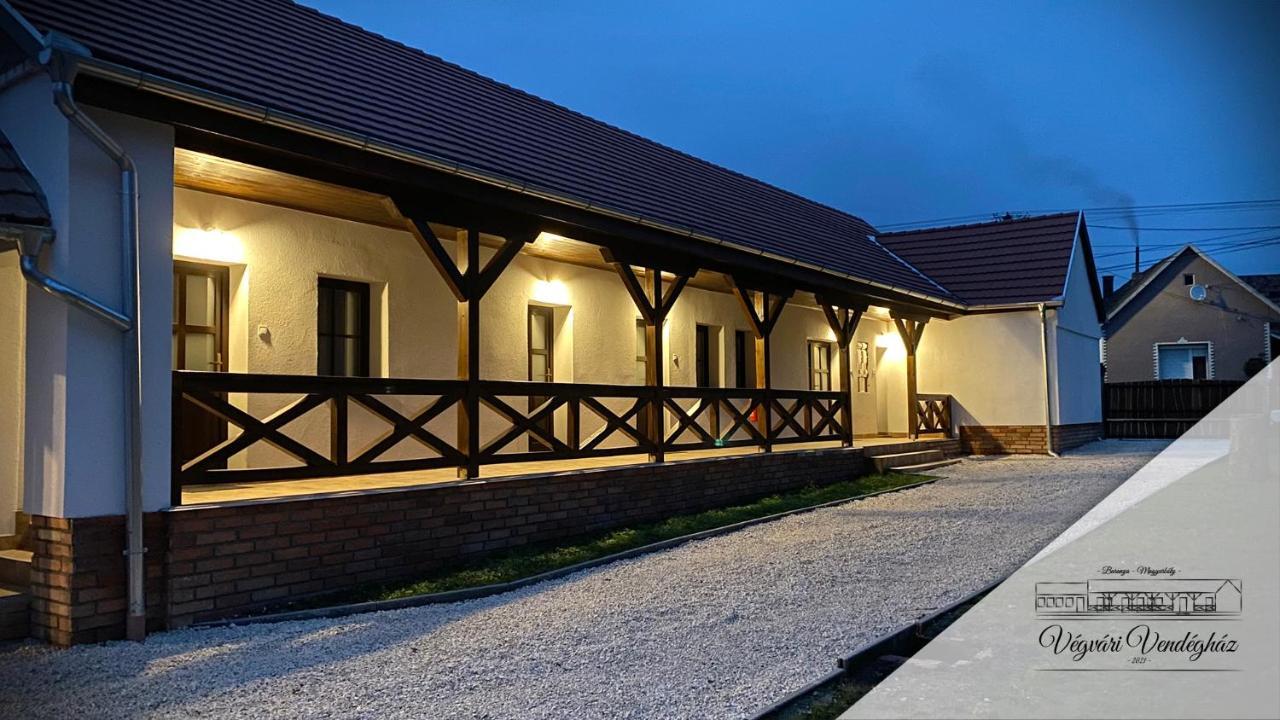 Végvári Vendégház Magyarbóly Exterior foto